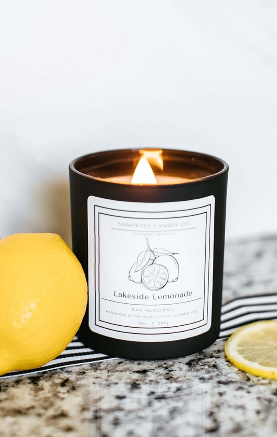 Lakeside Lemonade Crackling Wooden Wick Candle