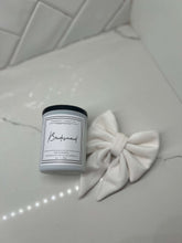 Load image into Gallery viewer, Bridesmaid candle
With bow
